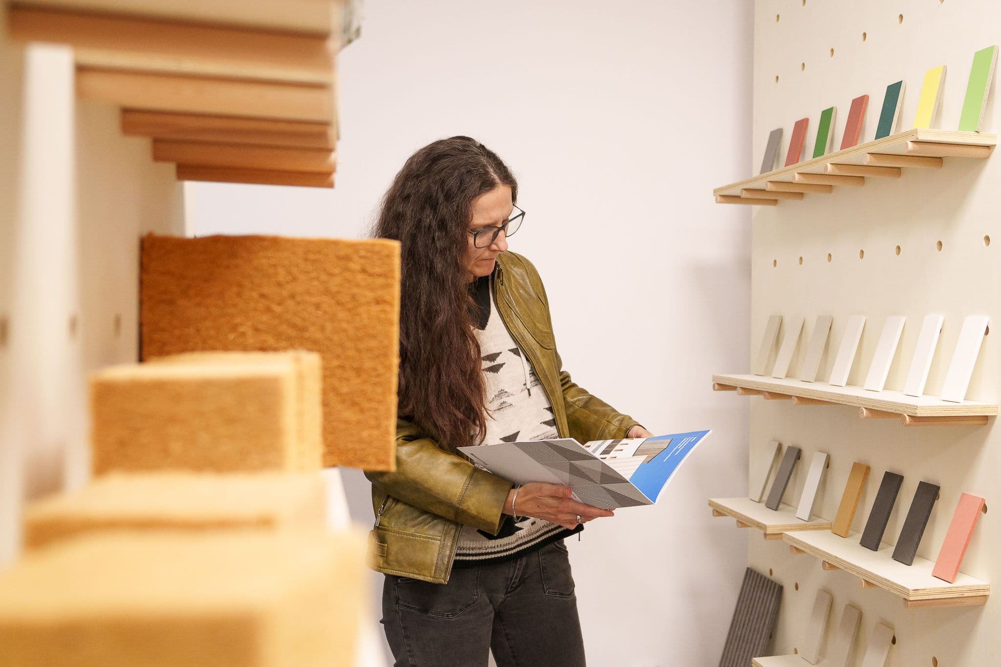 Biblioteca de materiale cover image